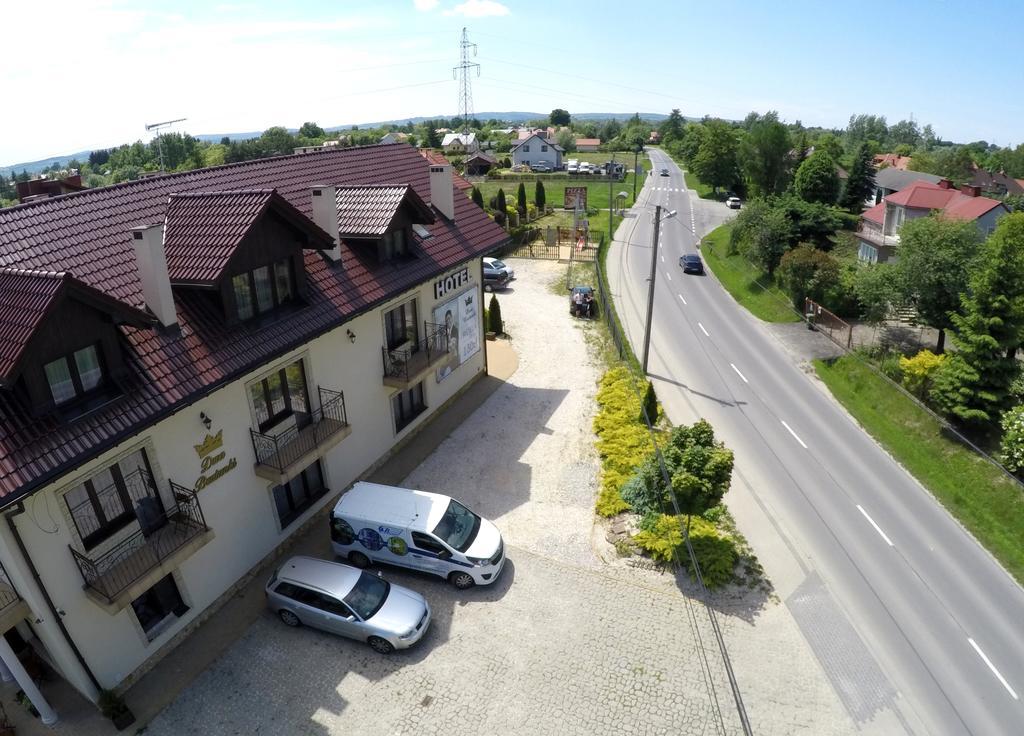 Dwa Bratanki Hotel Rzeszów Eksteriør billede