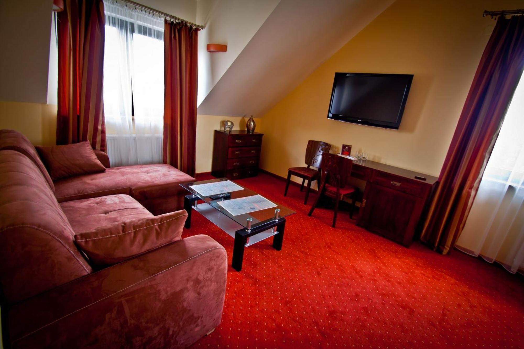 Dwa Bratanki Hotel Rzeszów Eksteriør billede