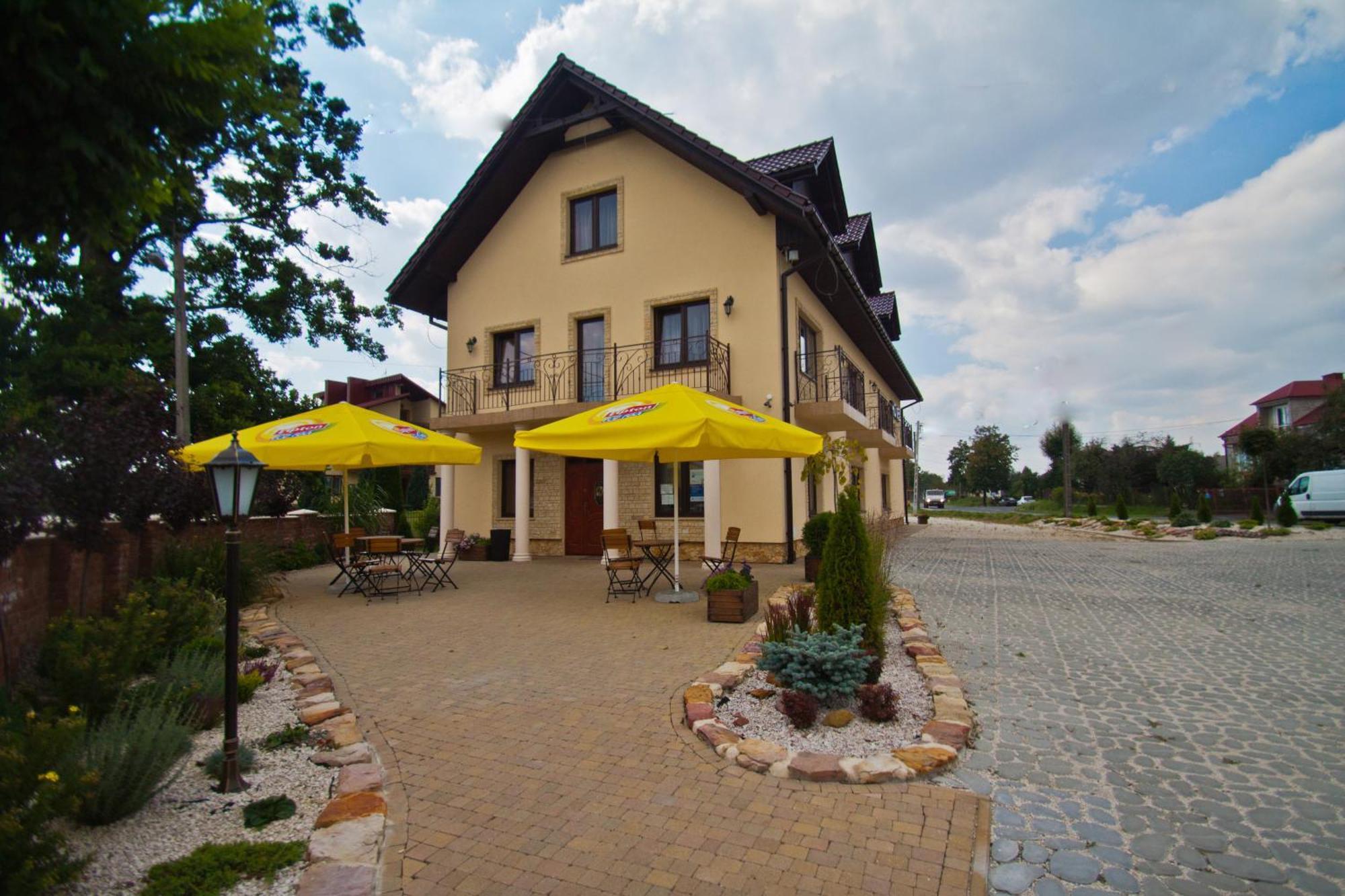 Dwa Bratanki Hotel Rzeszów Eksteriør billede
