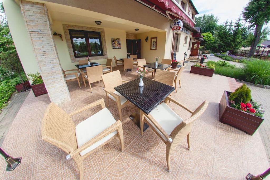 Dwa Bratanki Hotel Rzeszów Eksteriør billede